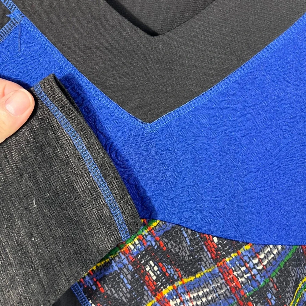 Womens Calessa V Neck Plaid Blue Colorblock Asymmetrical Tunic L Black Blue